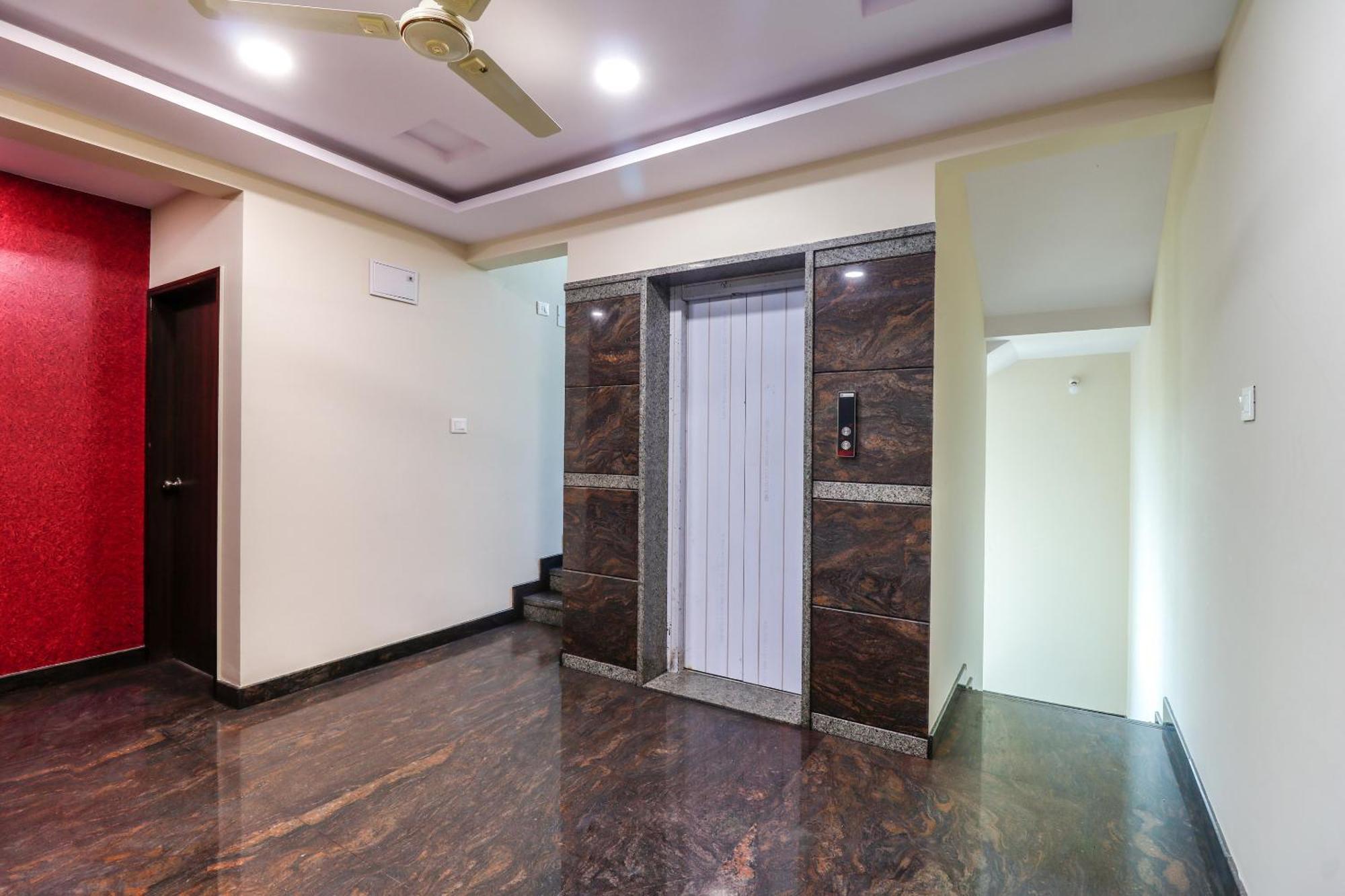 ホテル キャピタル オー 62363 N R レジデンシー Yelahanka エクステリア 写真
